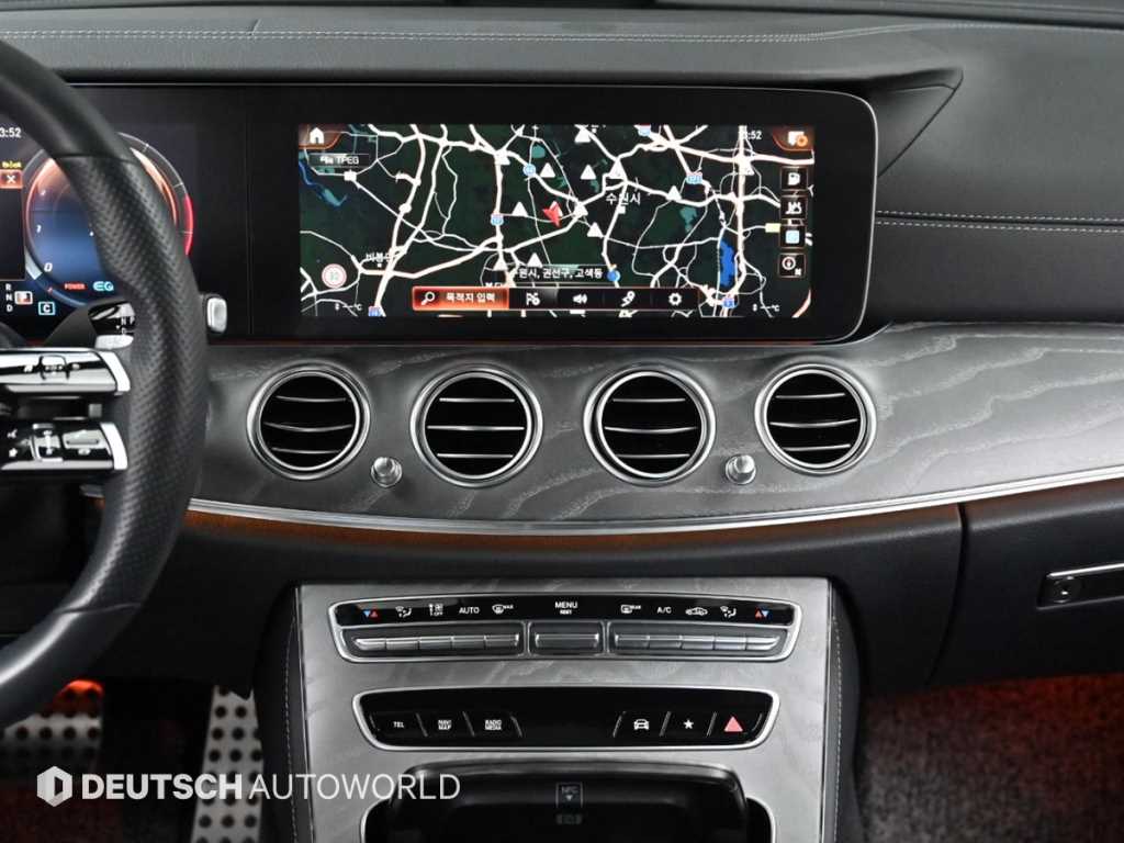 벤츠 E클래스(5세대) E350 4매틱 AMG 라인 - 이미지 17