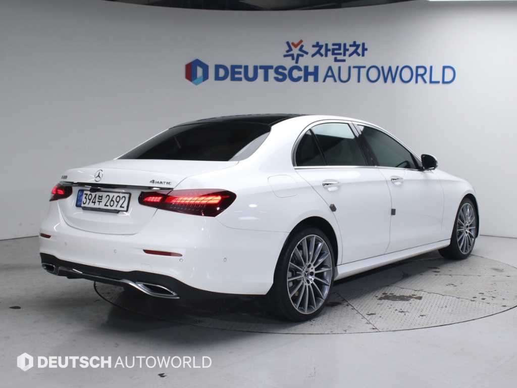 벤츠 E클래스(5세대) E350 4매틱 AMG 라인 - 이미지 14