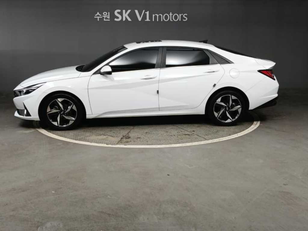 현대 아반떼(CN7) 1.6 가솔린 인스퍼레이션 - 이미지 2