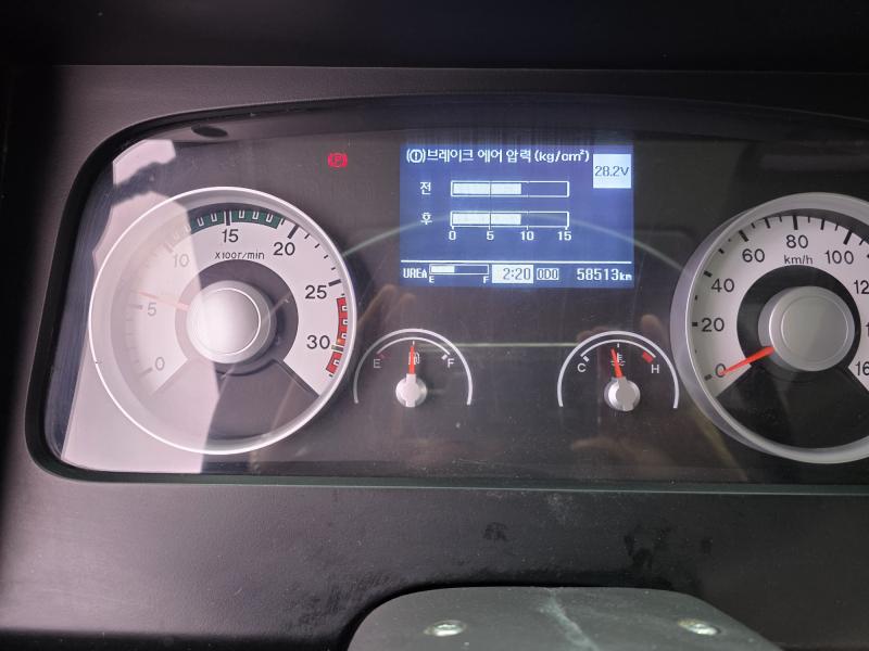 현대 메가트럭 4.5톤 장축 - 이미지 12