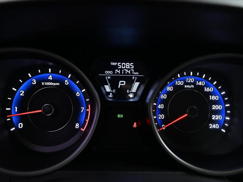 현대 아반떼MD M16 GDi 럭셔리 - 이미지 17