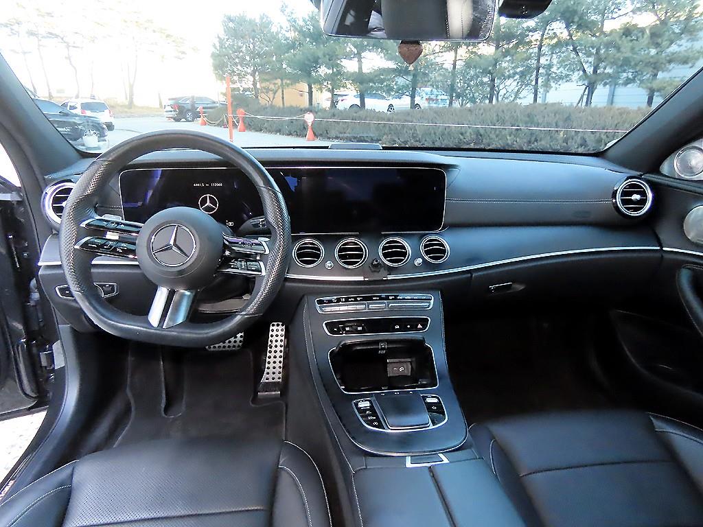 벤츠 E클래스(5세대) E220d 4매틱 AMG 라인 - 이미지 3