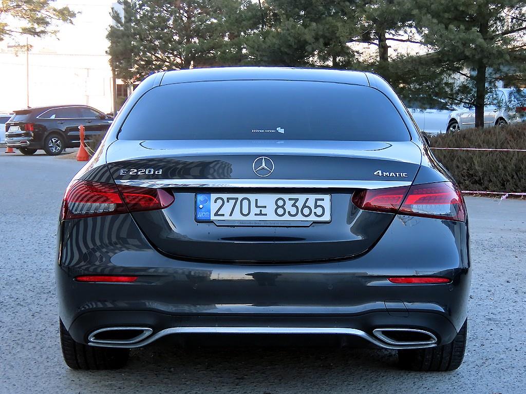 벤츠 E클래스(5세대) E220d 4매틱 AMG 라인 - 이미지 15