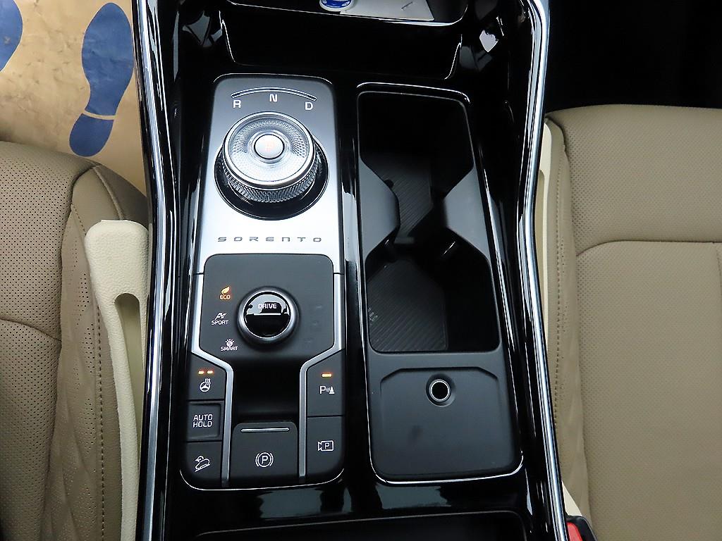 기아 더 뉴쏘렌토 하이브리드(MQ4) 1.6 HEV 4WD 시그니처 그래비티