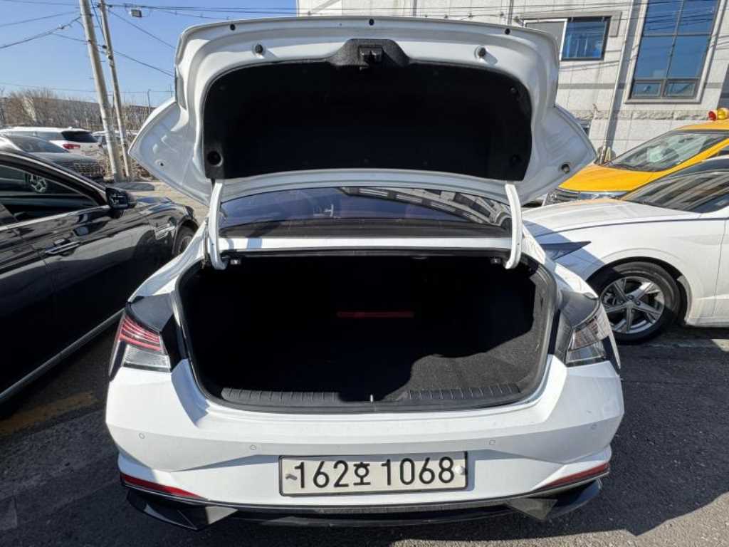 현대 아반떼(CN7) 1.6 가솔린 인스퍼레이션 - 이미지 13