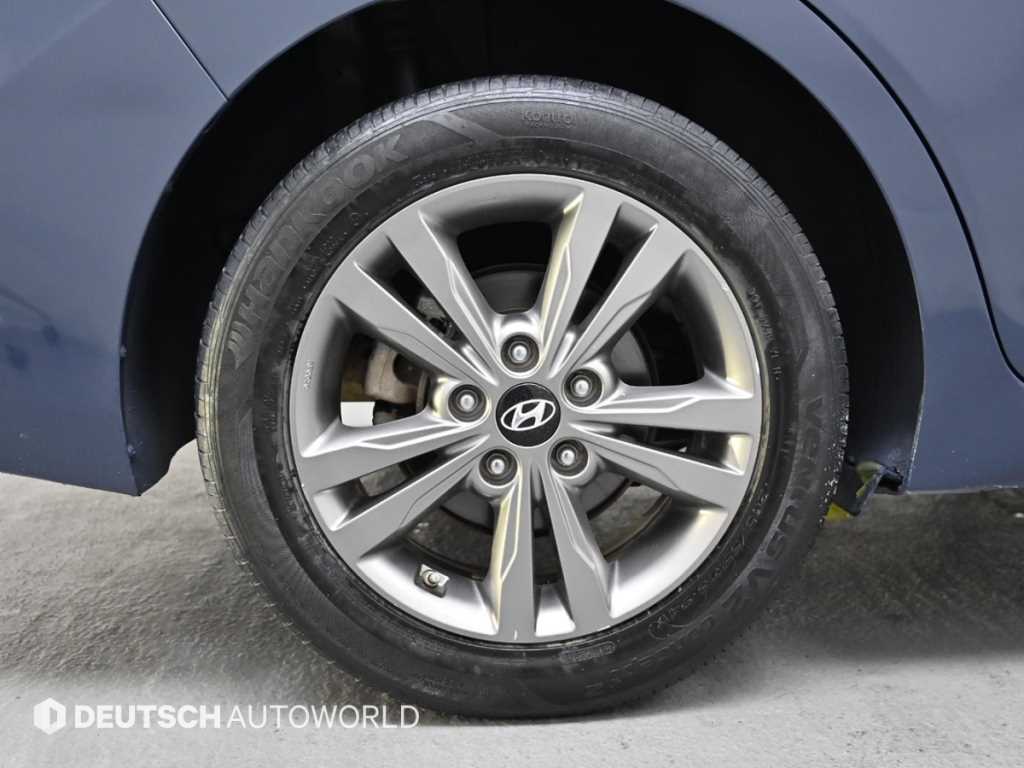 현대 아반떼AD 1.6 GDi 모던 - 이미지 4