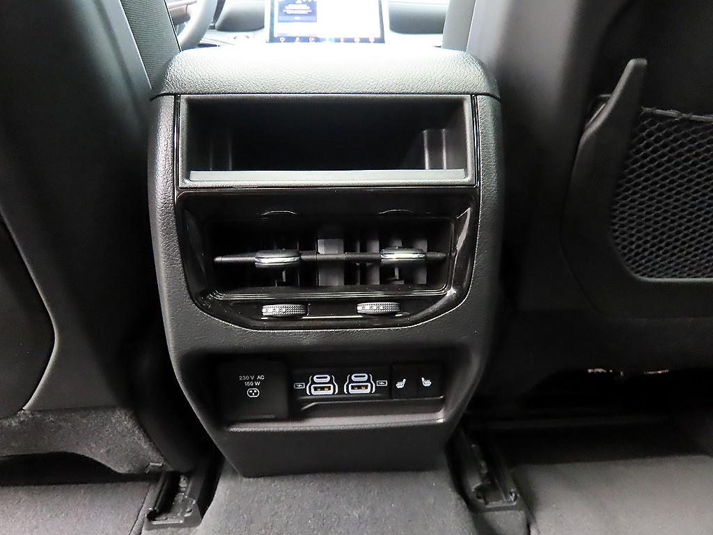 지프 그랜드 체로키(WL) 3.6 오버랜드 - 이미지 2