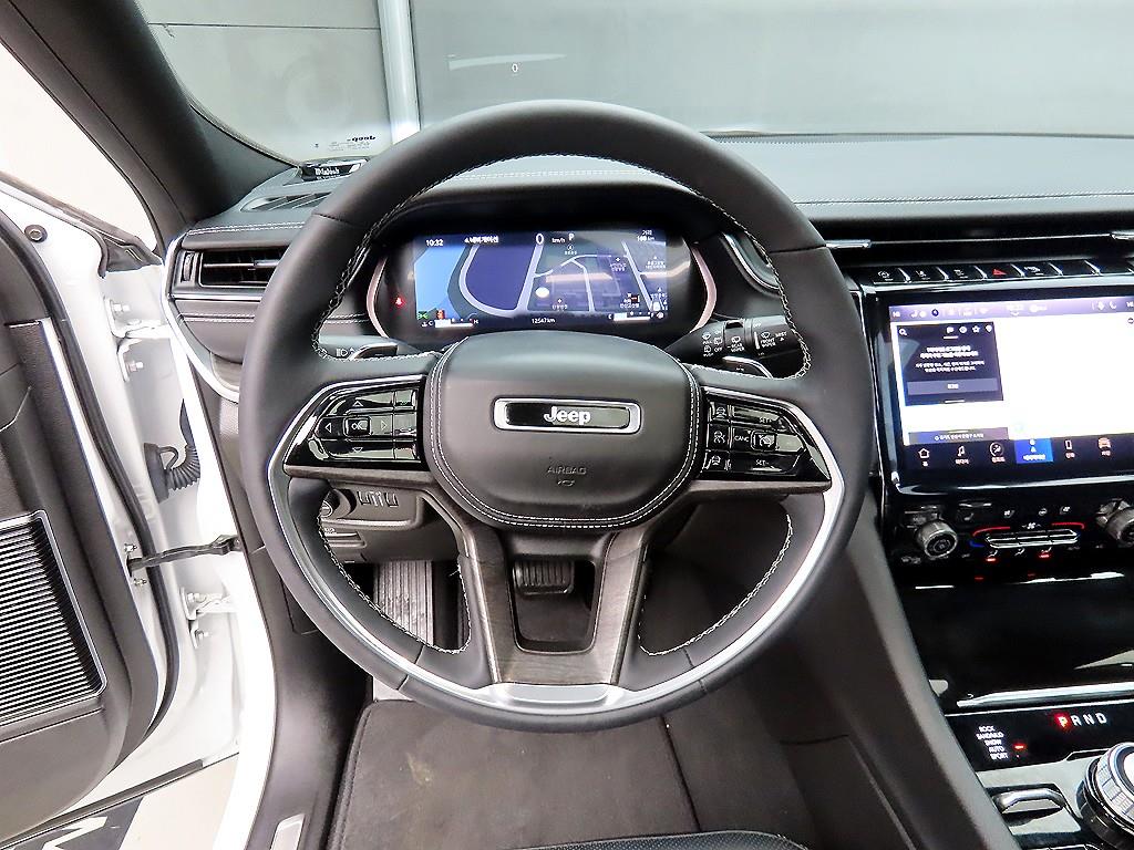 지프 그랜드 체로키(WL) 3.6 오버랜드 - 이미지 12