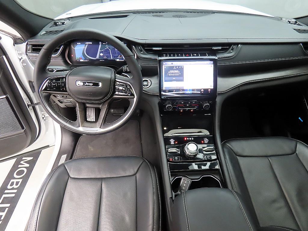 지프 그랜드 체로키(WL) 3.6 오버랜드 - 이미지 16