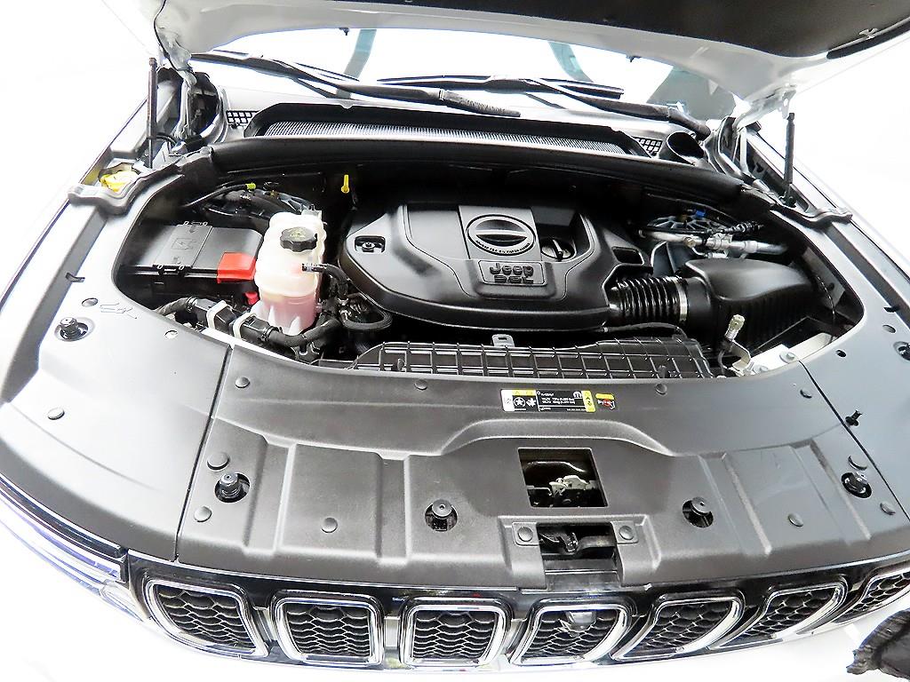 지프 그랜드 체로키(WL) 3.6 오버랜드 - 이미지 14