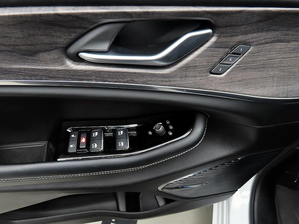 지프 그랜드 체로키(WL) 3.6 오버랜드 - 이미지 20