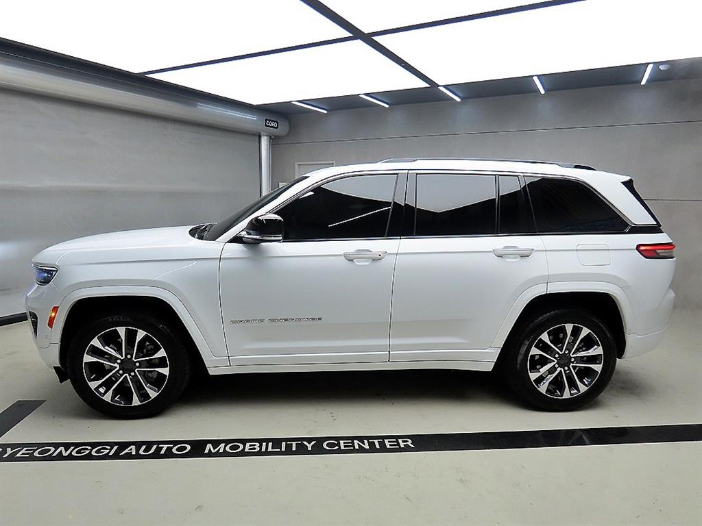 지프 그랜드 체로키(WL) 3.6 오버랜드 - 이미지 19