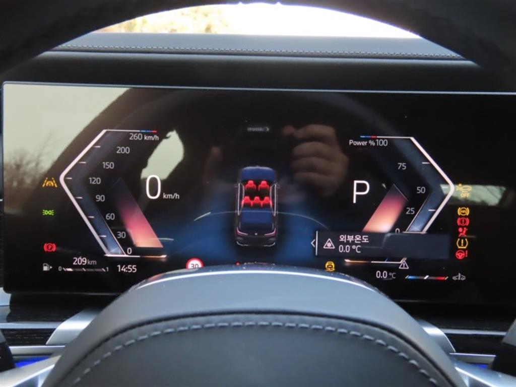 BMW 7시리즈(7세대) 740d xDrive M 스포츠 - 이미지 4