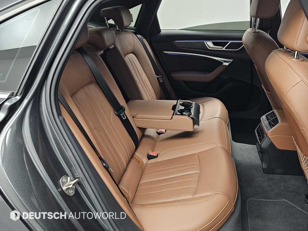 아우디 A6(5세대) 45 TFSI 콰트로 프리미엄 - 이미지 12