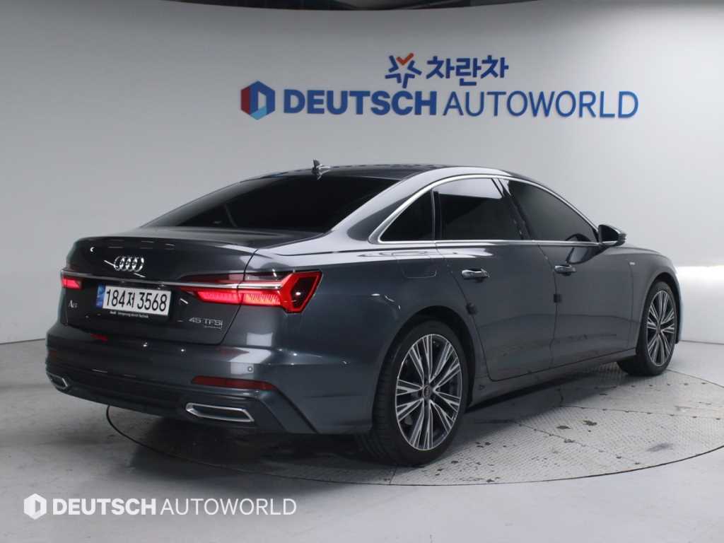 아우디 A6(5세대) 45 TFSI 콰트로 프리미엄 - 이미지 16