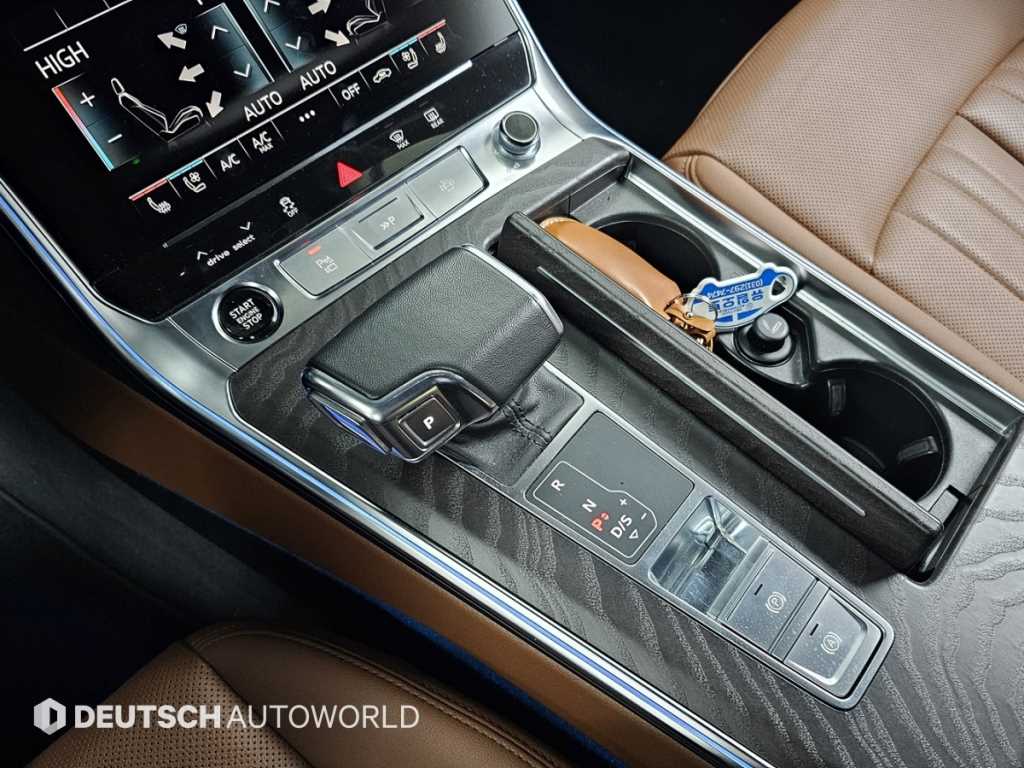 아우디 A6(5세대) 45 TFSI 콰트로 프리미엄 - 이미지 18