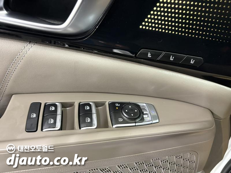 기아 더 뉴카니발 하이브리드(KA4) 1.6 HEV 9인승 시그니처 - 이미지 3