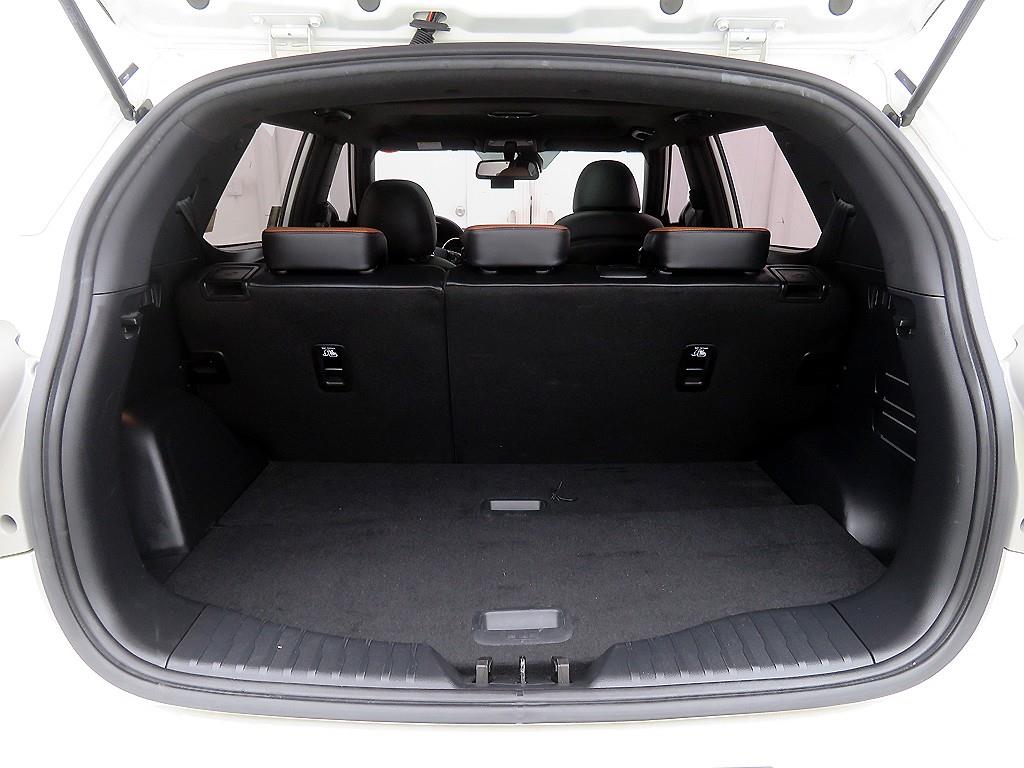 KG모빌리티(쌍용) 티볼리 아머 1.6 가솔린 4WD 기어에디션 - 이미지 13