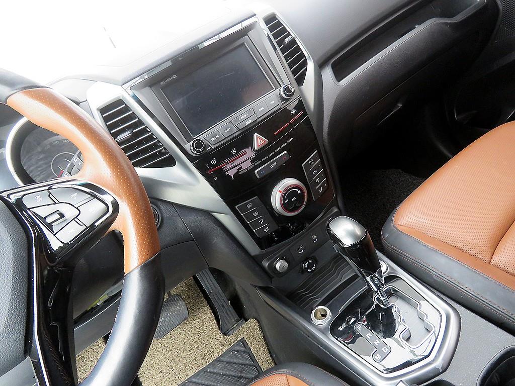 KG모빌리티(쌍용) 티볼리 아머 1.6 가솔린 4WD 기어에디션 - 이미지 15