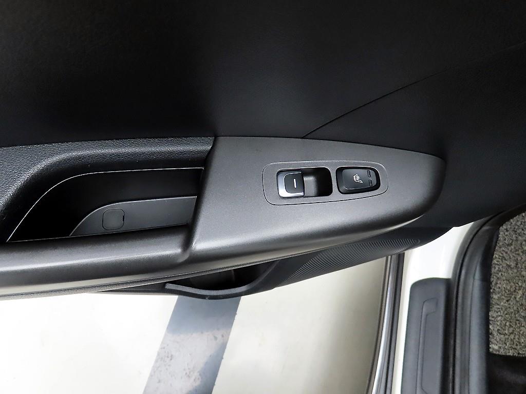 기아 스포티지 더 볼드 R2.0 디젤 2WD 프레스티지 - 이미지 13