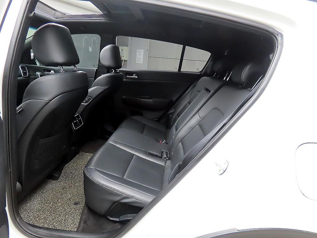 기아 스포티지 더 볼드 R2.0 디젤 2WD 프레스티지 - 이미지 19