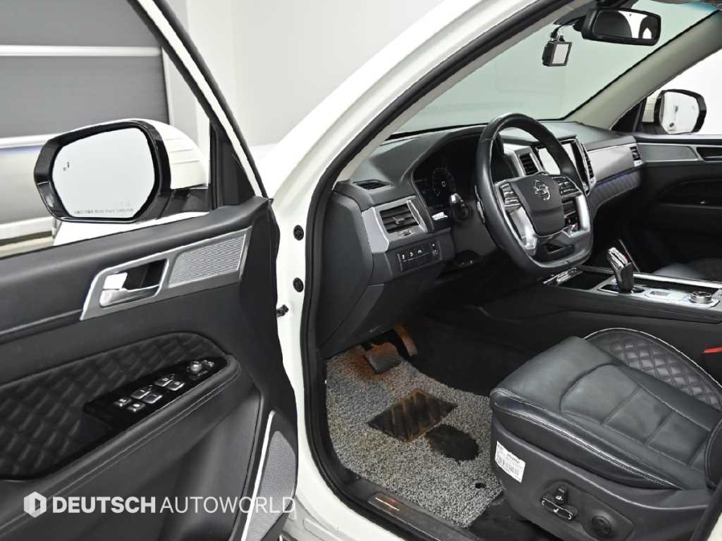 KG모빌리티(쌍용) 올 뉴렉스턴 2.2 4WD 프레스티지 - 이미지 14