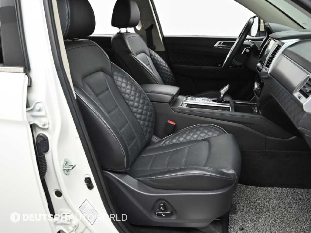 KG모빌리티(쌍용) 올 뉴렉스턴 2.2 4WD 프레스티지 - 이미지 16