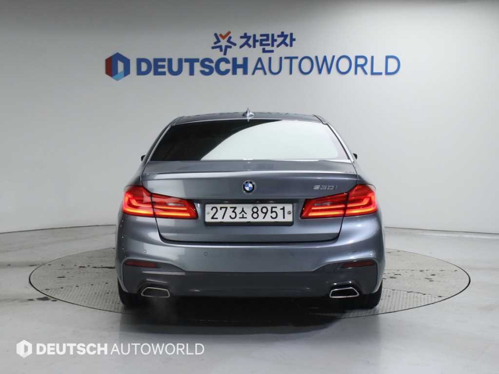 BMW 5시리즈(7세대) 530i M스포츠팩 플러스 - 이미지 4