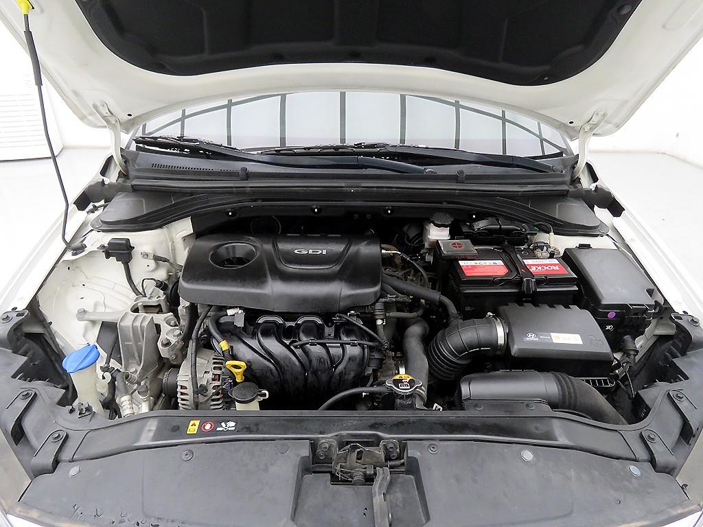 현대 아반떼AD 1.6 GDi 모던 - 이미지 18