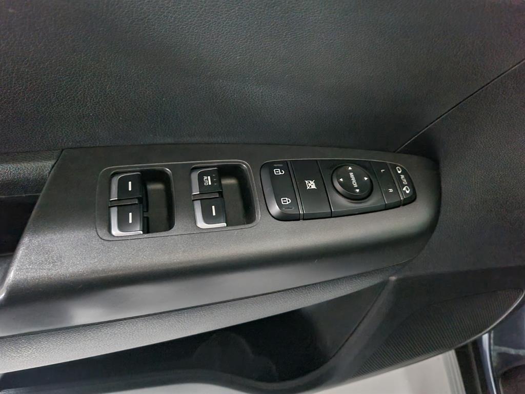 기아 스포티지 더 볼드 R2.0 디젤 2WD 프레스티지 - 이미지 4