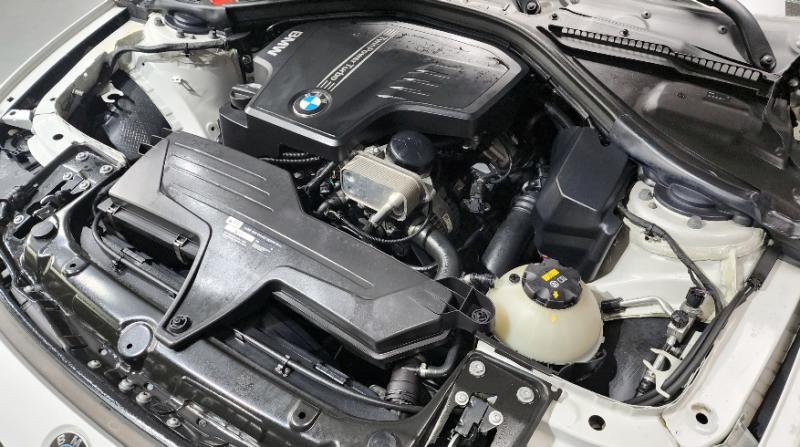 BMW 3시리즈(6세대) 320i M 스포츠 쉐도우 에디션 - 이미지 12