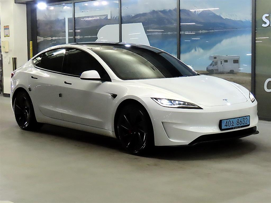 테슬라 모델 3 AWD 퍼포먼스 - 이미지 11