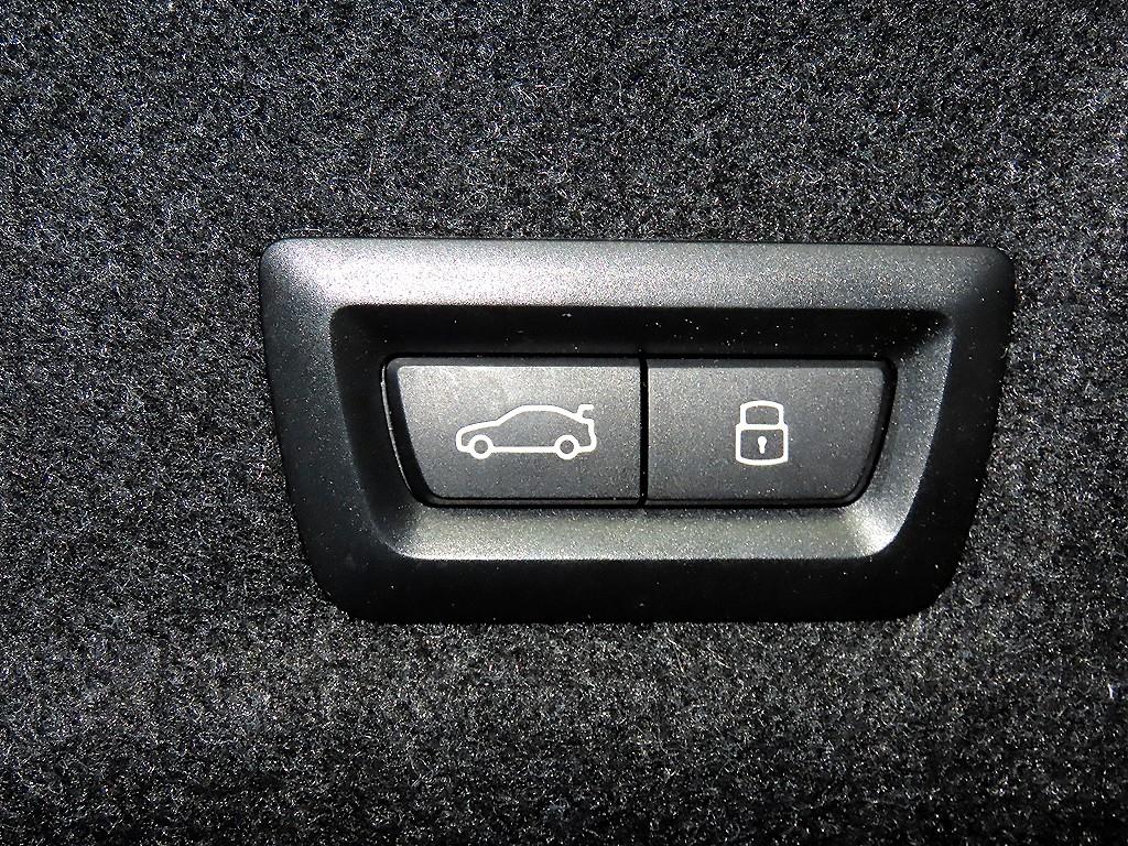 BMW 3시리즈(7세대) 320i M 스포츠팩 - 이미지 7