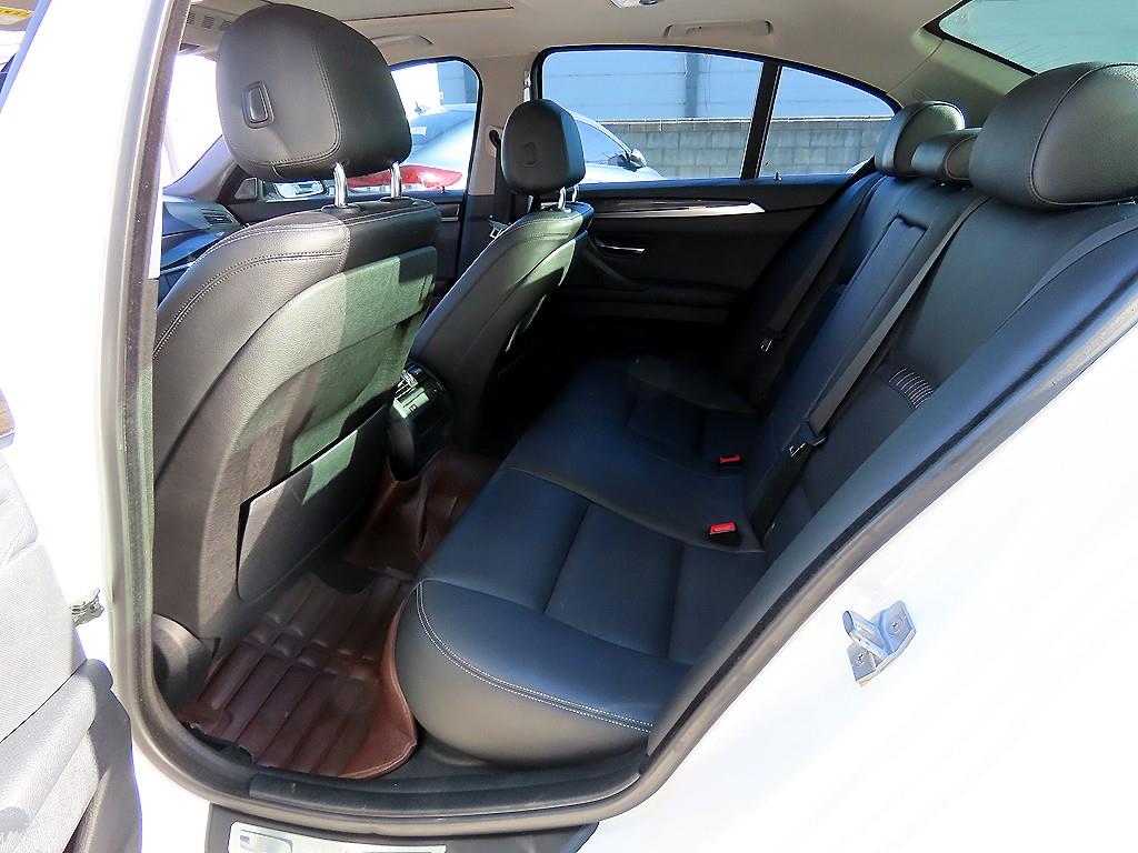 BMW 5시리즈(6세대) 520d 럭셔리 - 이미지 17
