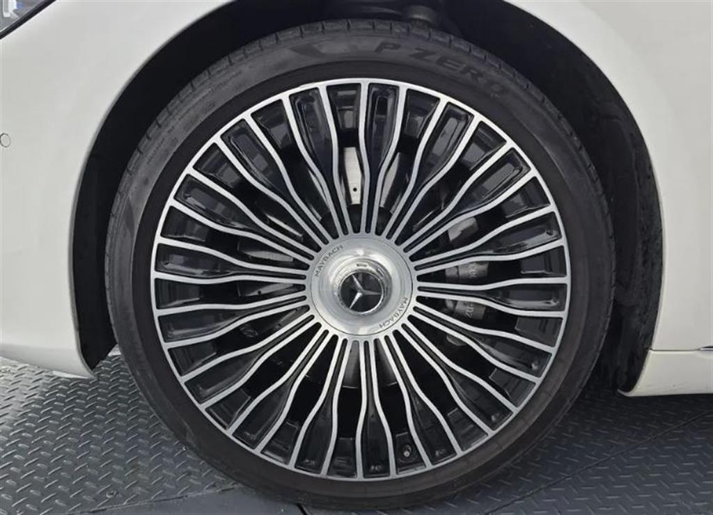 벤츠 S클래스(7세대) 마이바흐 S680 4매틱 - 이미지 11