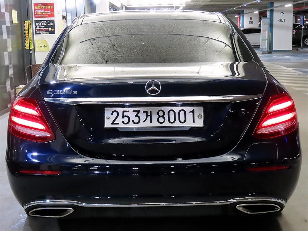 벤츠 E클래스(5세대) E300e 익스클루시브 - 이미지 18