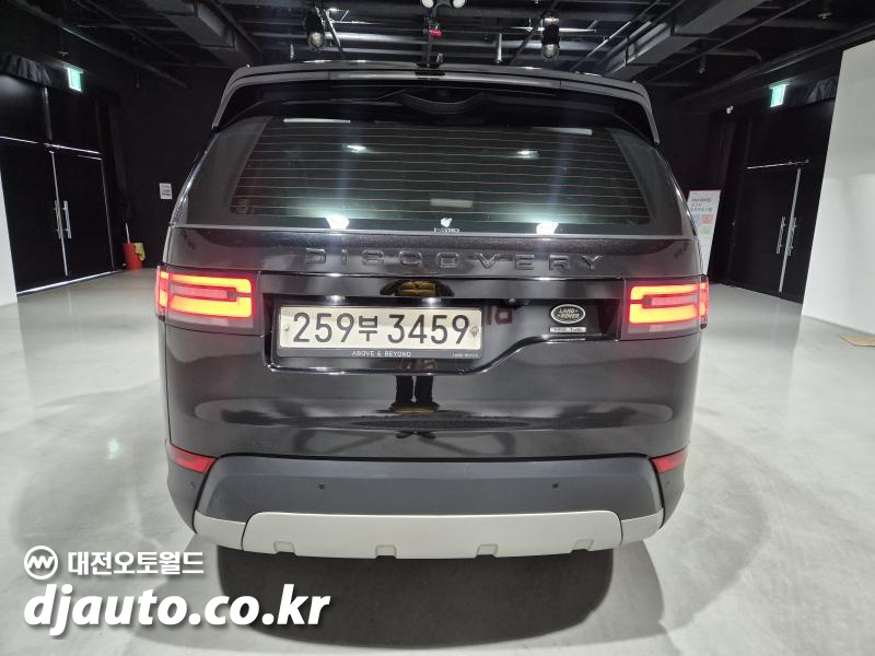 랜드로버 디스커버리5 3.0 SD6 HSE - 이미지 16