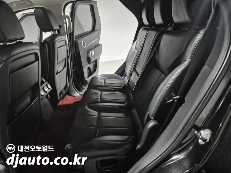 랜드로버 디스커버리5 3.0 SD6 HSE - 이미지 10