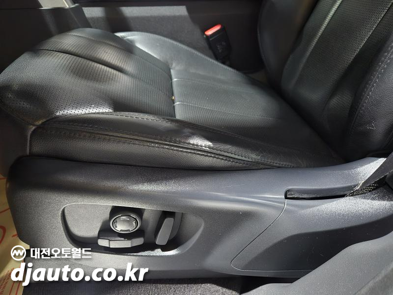 랜드로버 디스커버리5 3.0 SD6 HSE - 이미지 8