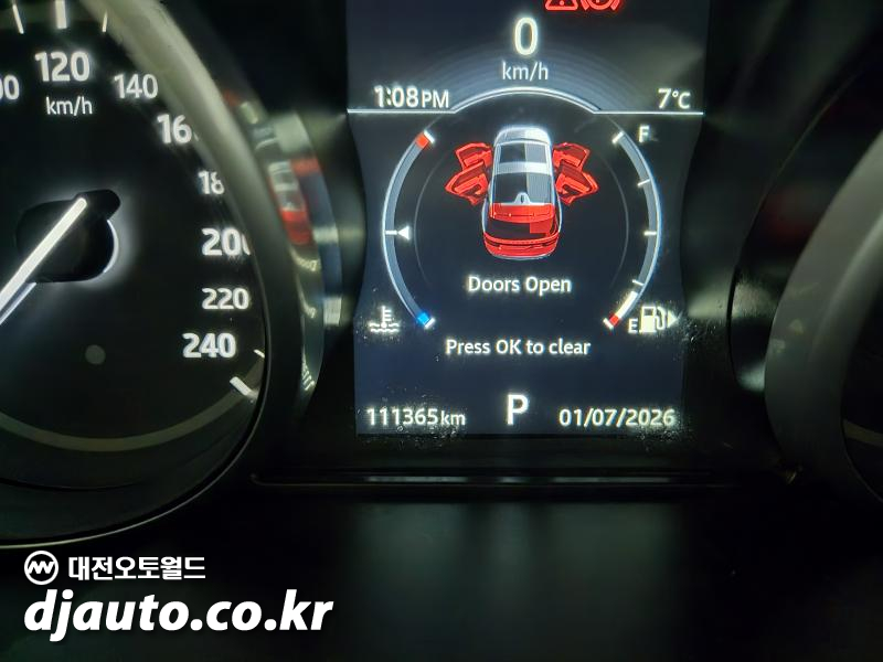 랜드로버 디스커버리5 3.0 SD6 HSE - 이미지 18