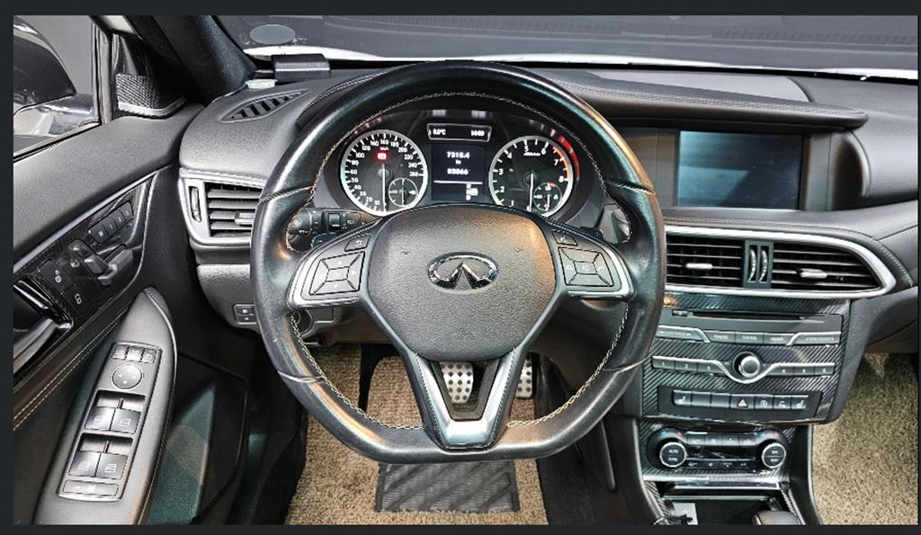 인피니티 Q30 2.0T