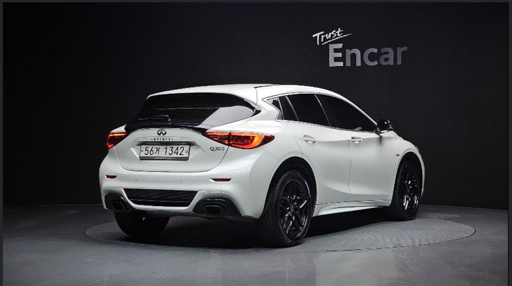 인피니티 Q30 2.0T - 이미지 19