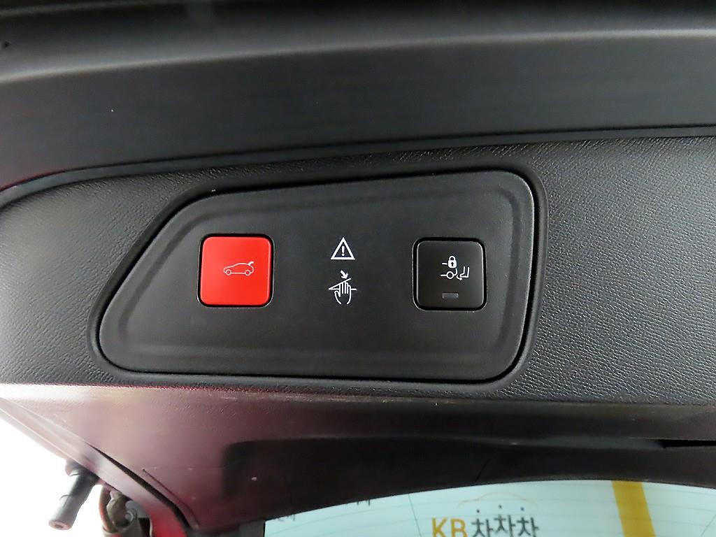 푸조 3008(2세대) 1.6 BlueHDi GT라인 - 이미지 14