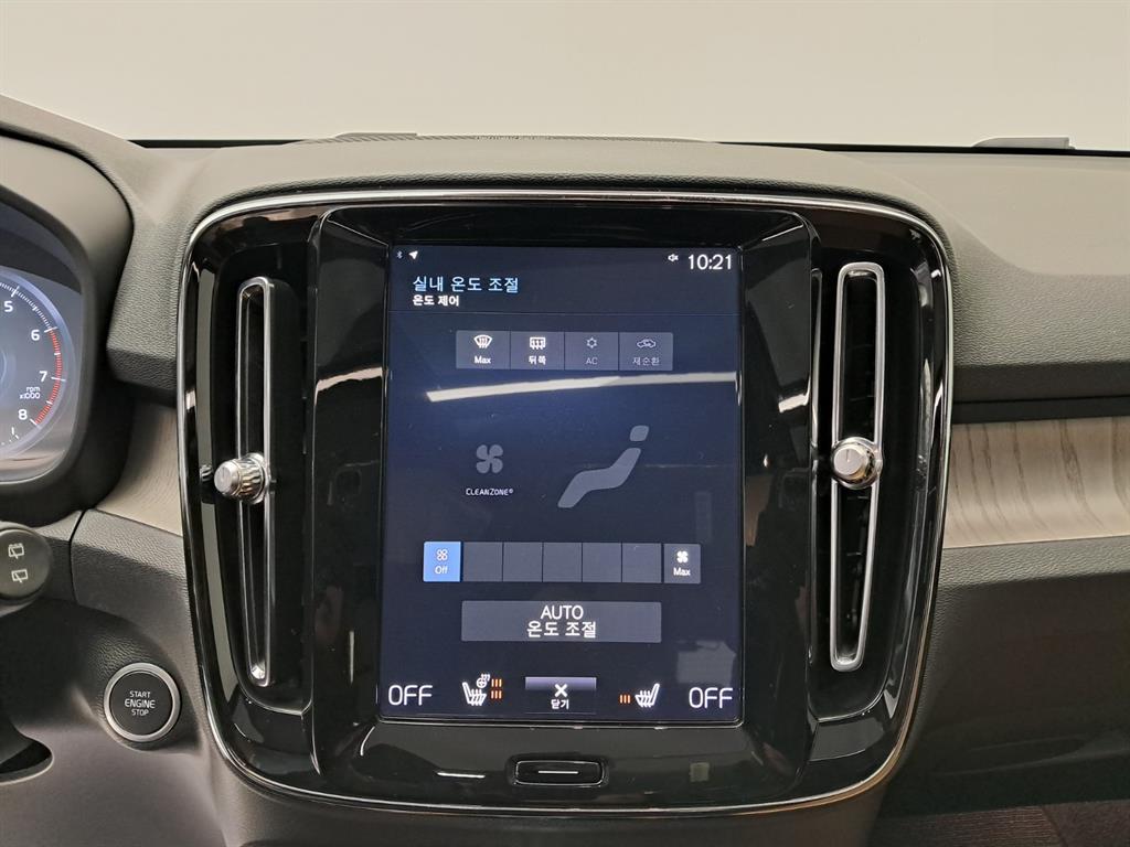 볼보 XC40 2.0 T4 AWD 인스크립션 - 이미지 12