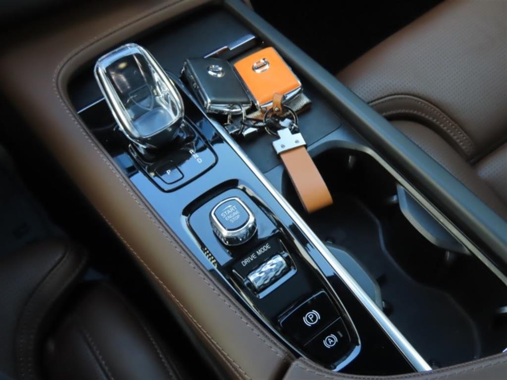 볼보 XC90(2세대) B6 AWD 인스크립션 - 이미지 3