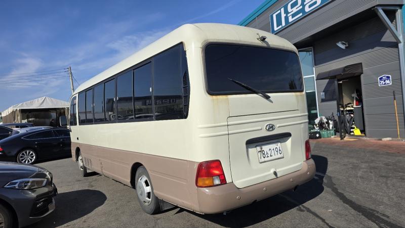 현대 e-카운티 25인승 롱바디 골드 자가용