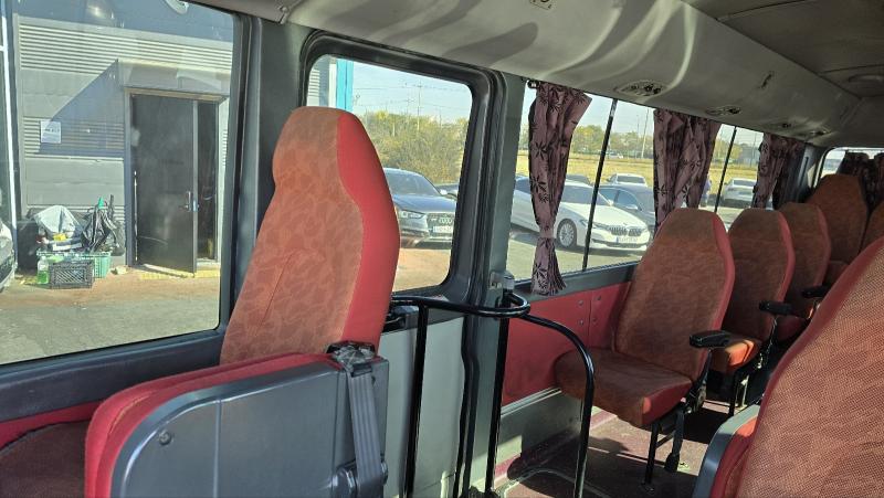 현대 e-카운티 25인승 롱바디 골드 자가용 - 이미지 8