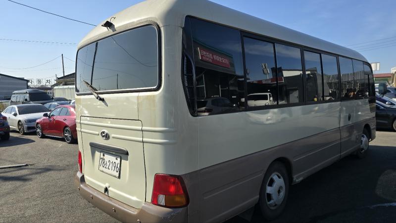 현대 e-카운티 25인승 롱바디 골드 자가용 - 이미지 10