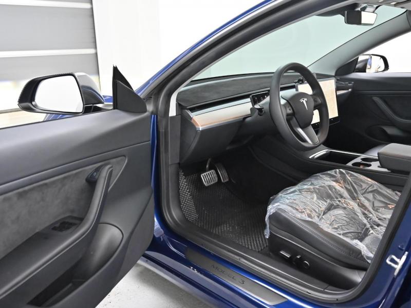 테슬라 모델 3 AWD 롱 레인지 - 이미지 10