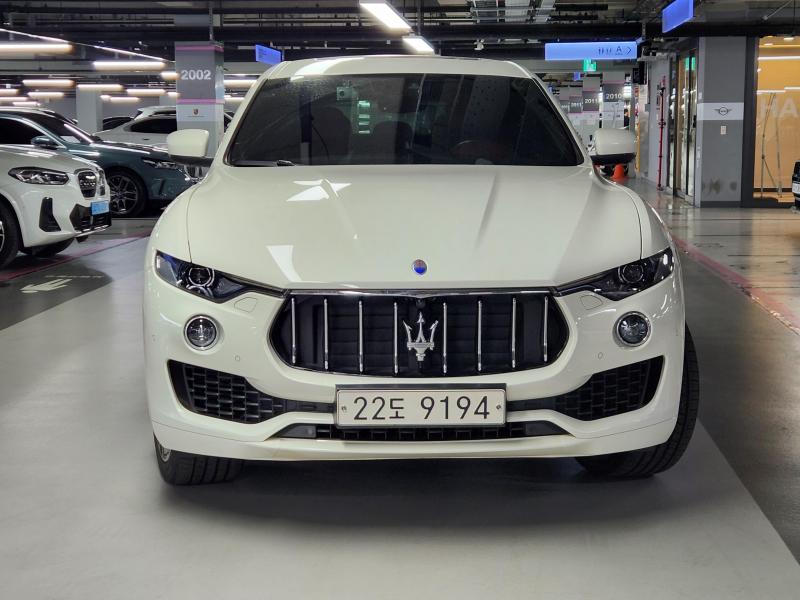 마세라티 르반떼 3.0 - 이미지 9